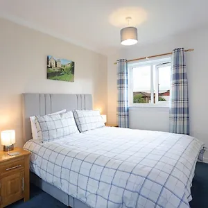 Apartment Ideal Central Location With Free On-site Private Parking, Edinburgh